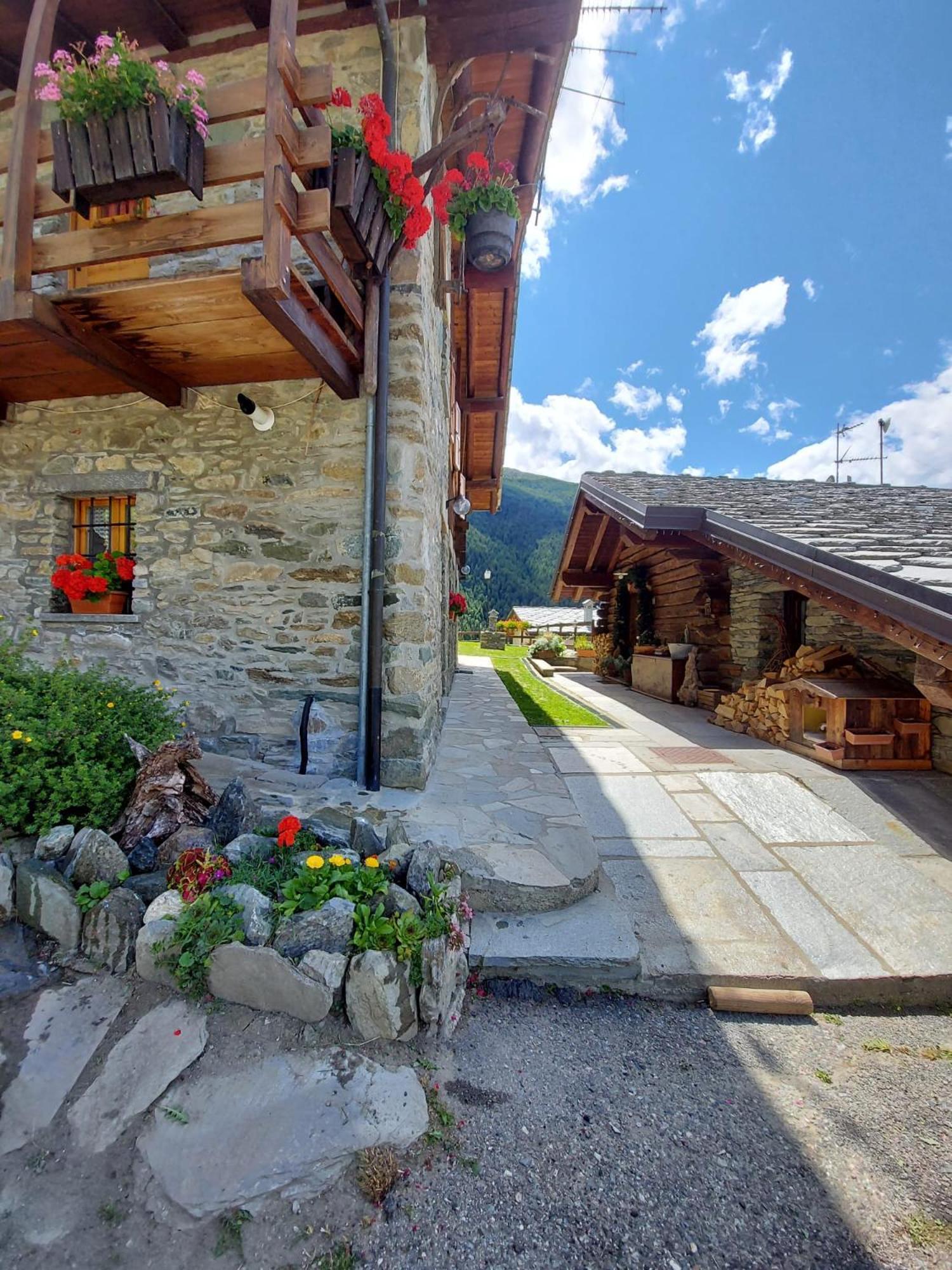 Monolocale Di Montagna Gressan Exterior foto